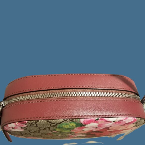 Gucci GG Blooms Supreme Canvas Shoulder Bag in Multi/dry Rose - Picture 7 of 15